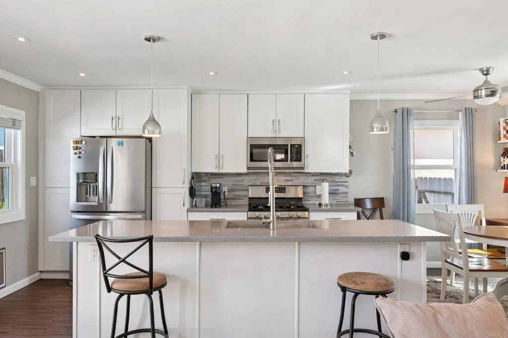 https://cdn.realtyfeed.com/cdn/127/306577224/311b5d0d09e3d408d43d3537526ea764.webp