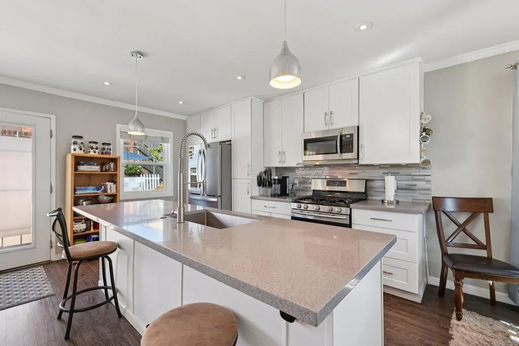 https://cdn.realtyfeed.com/cdn/127/306577224/d50c70620e815ace4a6968997d9a5784.webp