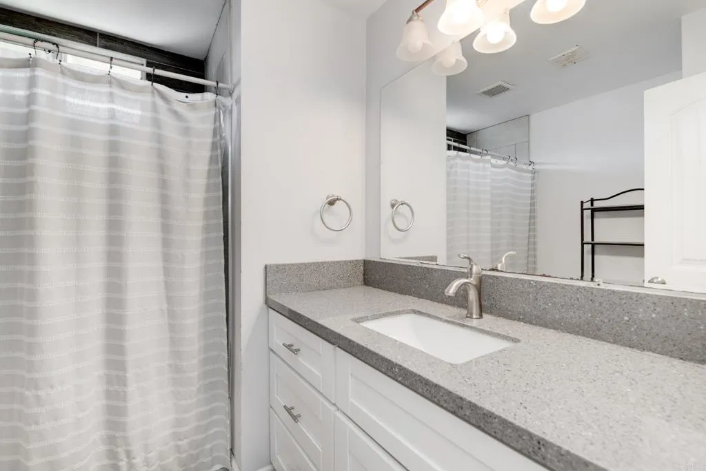 https://cdn.realtyfeed.com/cdn/127/306577238/7cc13bdda681734b152f63cb81eadb94.webp