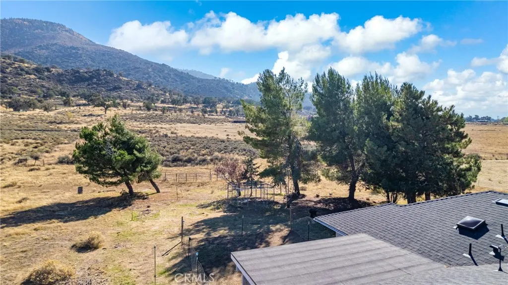 18888 Pellisier Road, Tehachapi, CA 93561 - Photo 4 of 43, Tehachapi, CA
