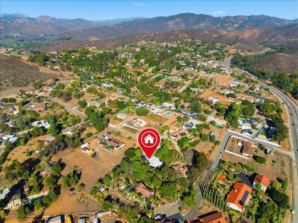 https://cdn.realtyfeed.com/cdn/127/306577303/4d582665edd0763fff7bffa340212302.webp