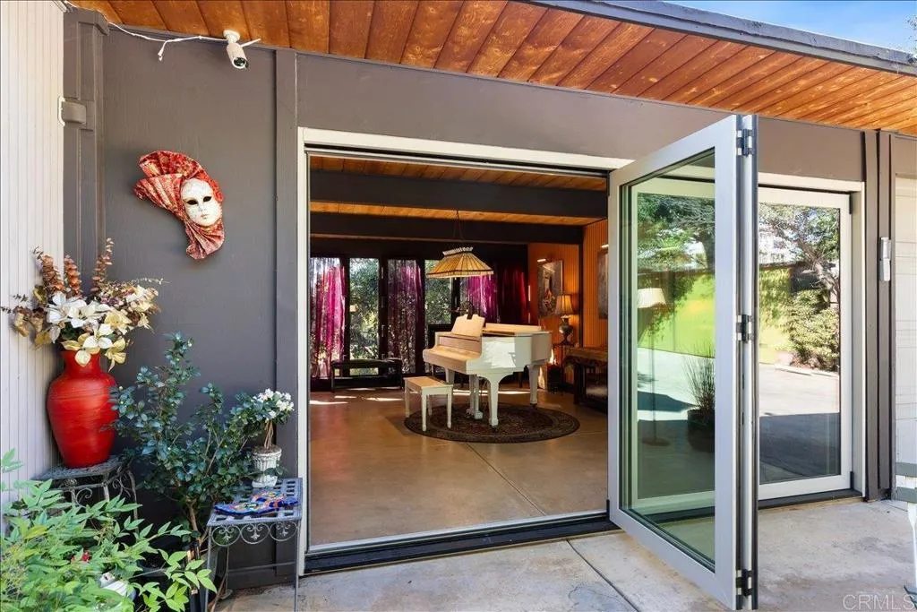https://cdn.realtyfeed.com/cdn/127/306577303/9e6376e5e0ac2921c5ad22a299923dff.webp