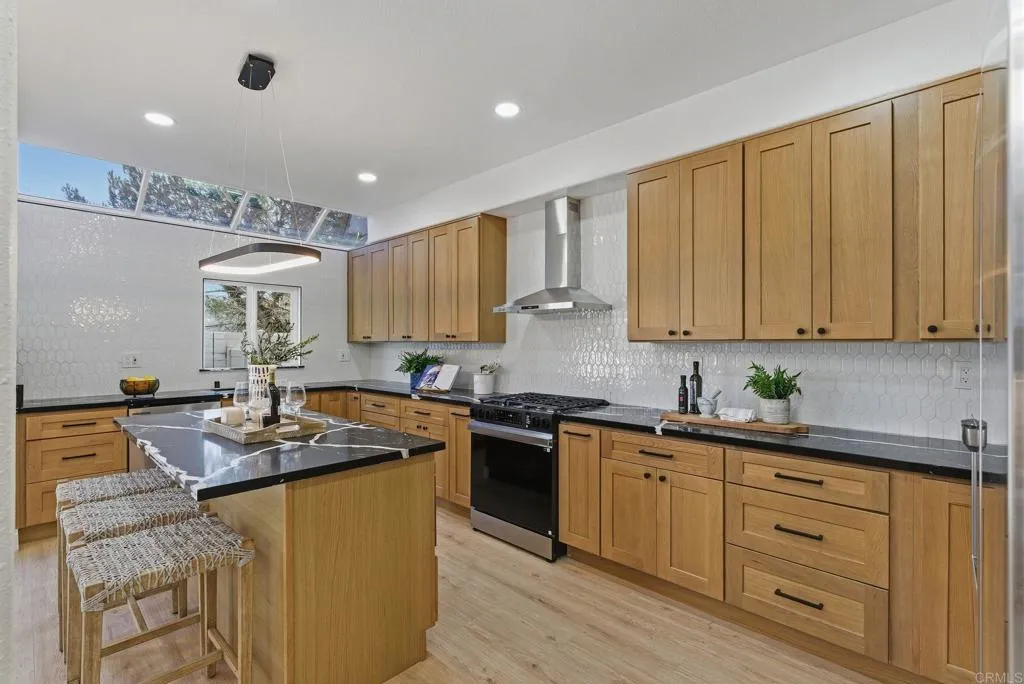 https://cdn.realtyfeed.com/cdn/127/306577402/82881ef50948ca35030f13aab12506da.webp