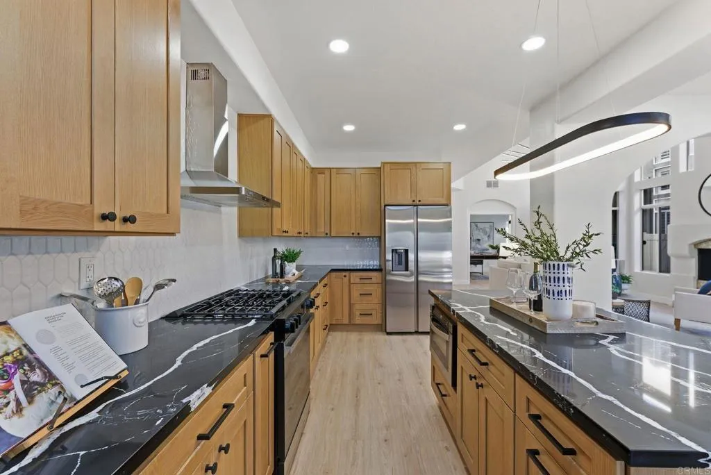 https://cdn.realtyfeed.com/cdn/127/306577402/8c897209940728bd4a1d15246b16d01b.webp