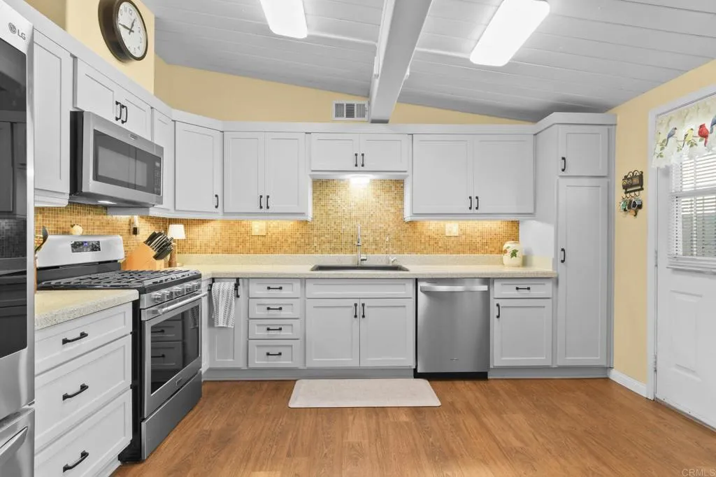 https://cdn.realtyfeed.com/cdn/127/306577409/97609779de4d7fed344c2582867479fc.webp