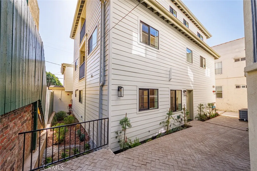 4224 W Adams Boulevard Unit 1, Los Angeles, CA 90018 - Main photo, Los Angeles, CA