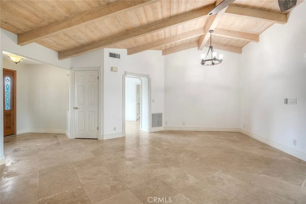 https://cdn.realtyfeed.com/cdn/127/306577465/aeb1a2812b132c84722567498077176d.webp
