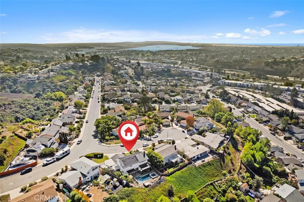 https://cdn.realtyfeed.com/cdn/127/306577471/20363f1cb5859240429e5f21644bd844.webp