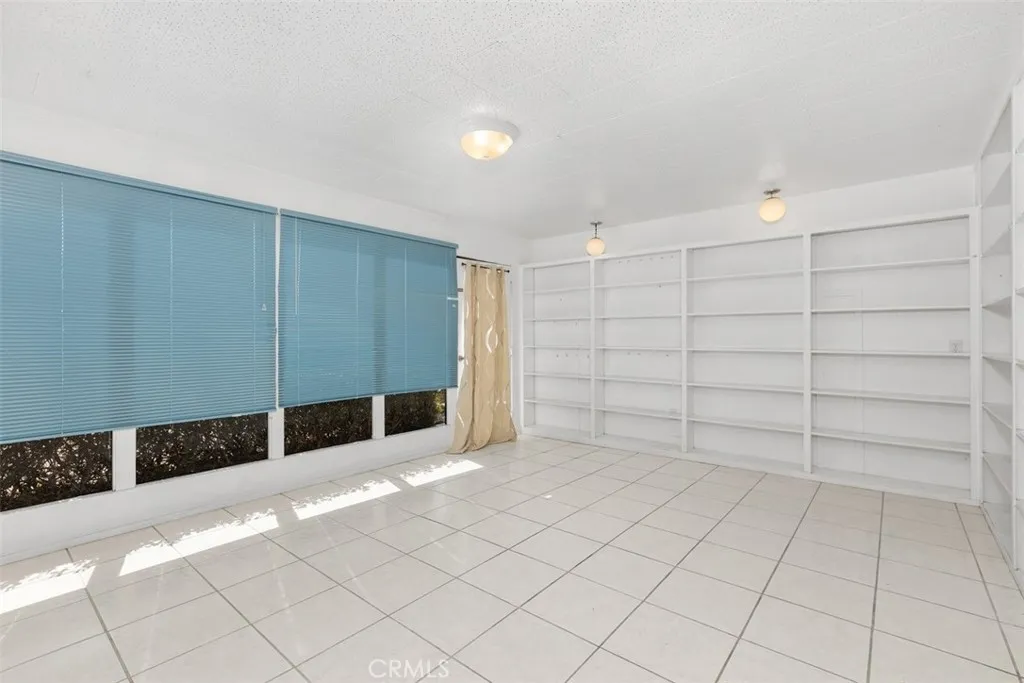 https://cdn.realtyfeed.com/cdn/127/306577471/56910dbe4dae7d44808b71b2779c6c02.webp