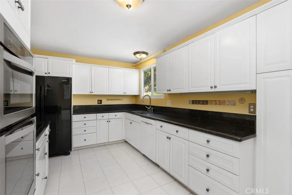 https://cdn.realtyfeed.com/cdn/127/306577471/96b9c3f030247aa3269aad18a4536f43.webp