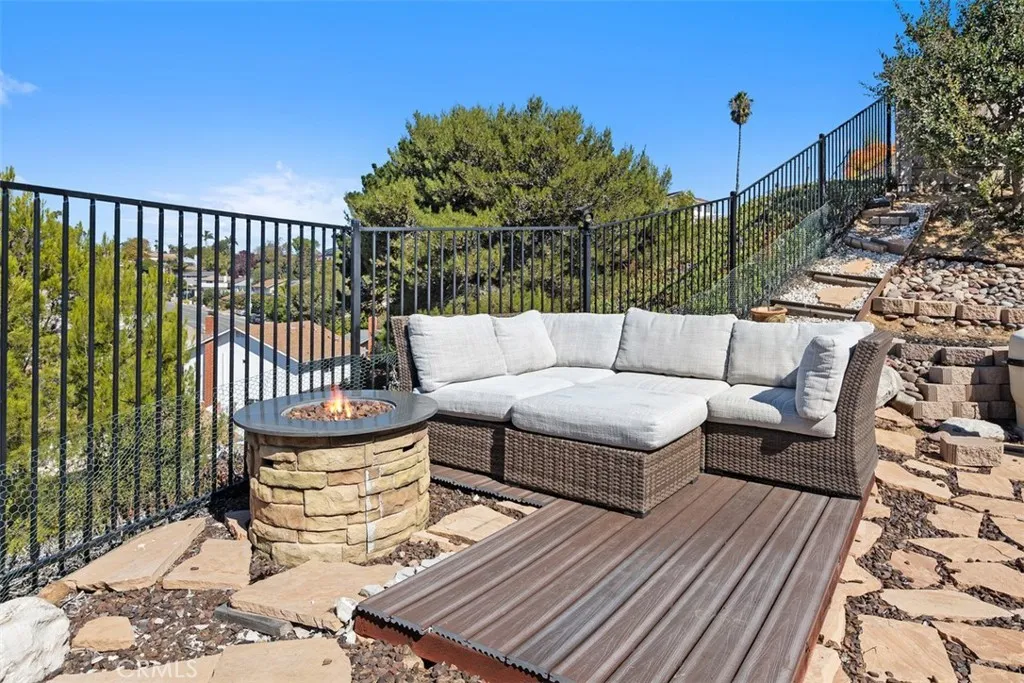 https://cdn.realtyfeed.com/cdn/127/306577471/c0700818e0074b0c4322b269ebc725e3.webp
