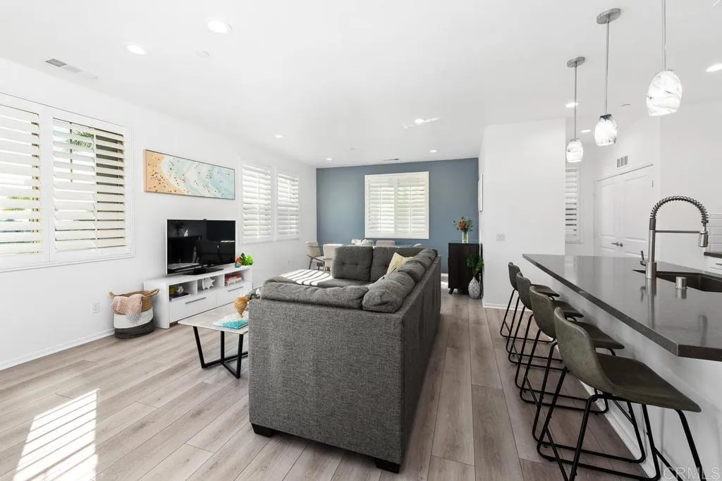 https://cdn.realtyfeed.com/cdn/127/306577490/1e526242e60b9de54391227a7673b9d5.webp