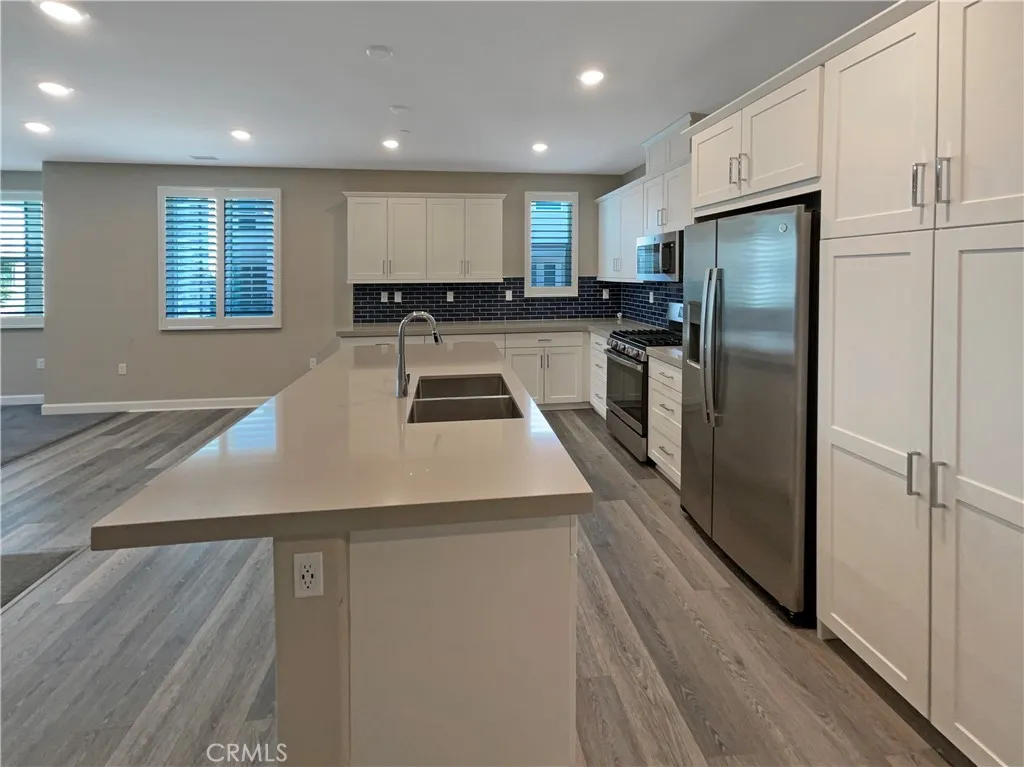 https://cdn.realtyfeed.com/cdn/127/306577522/873d8aa7bc0a566e518327cc7d75139e.webp