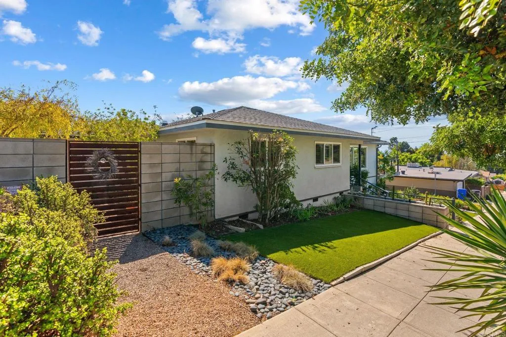 https://cdn.realtyfeed.com/cdn/127/306577559/51d4426be56b03930822640b21ec5b53.webp