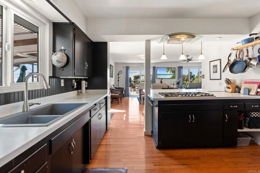 https://cdn.realtyfeed.com/cdn/127/306577559/98f1f16f71798a94230cca95b3660ba9.webp
