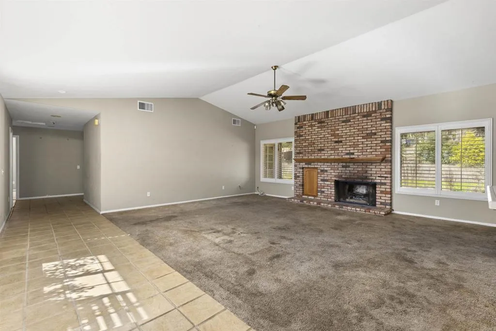 https://cdn.realtyfeed.com/cdn/127/306577578/78289a464b31b509681762bd2be73424.webp