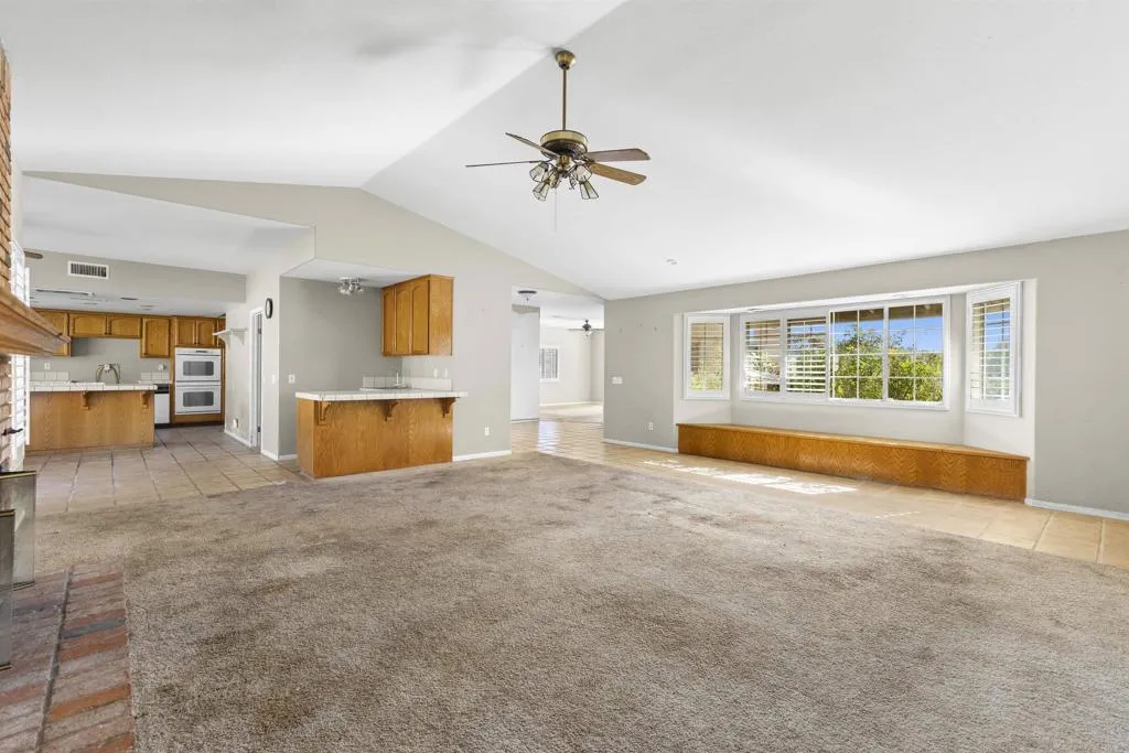 https://cdn.realtyfeed.com/cdn/127/306577578/ae3066b71ba48ddcad91aeae22c018cb.webp
