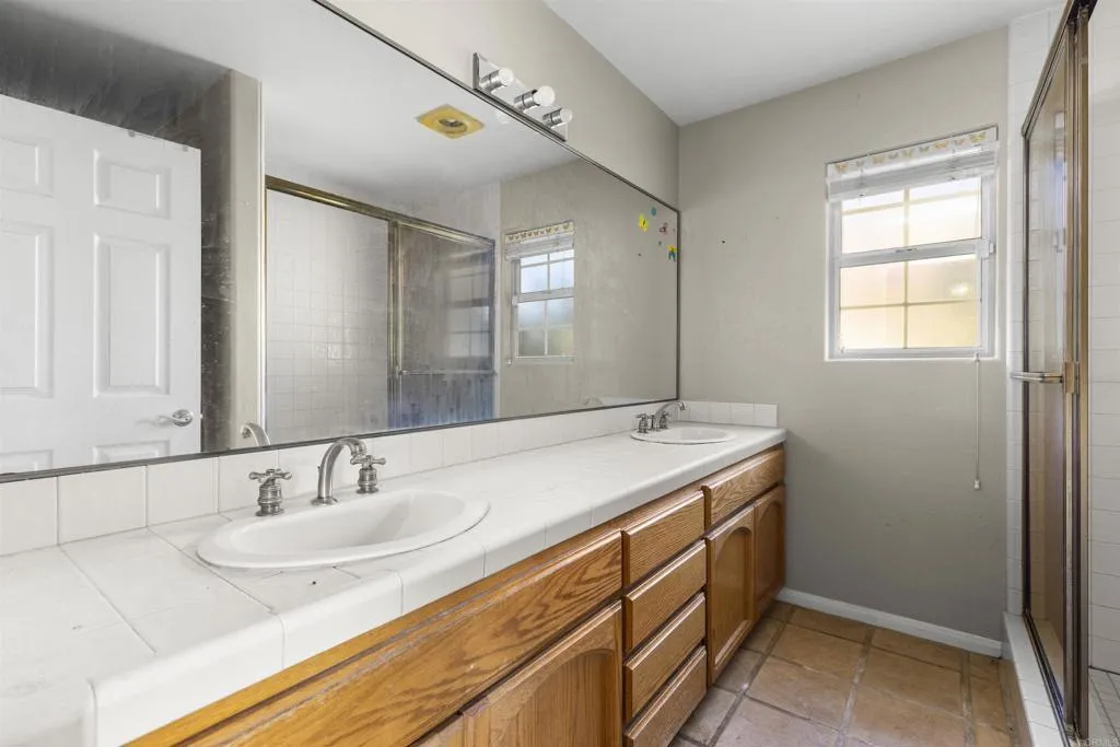 https://cdn.realtyfeed.com/cdn/127/306577578/b89d39660522672505ad7fb4d930f333.webp