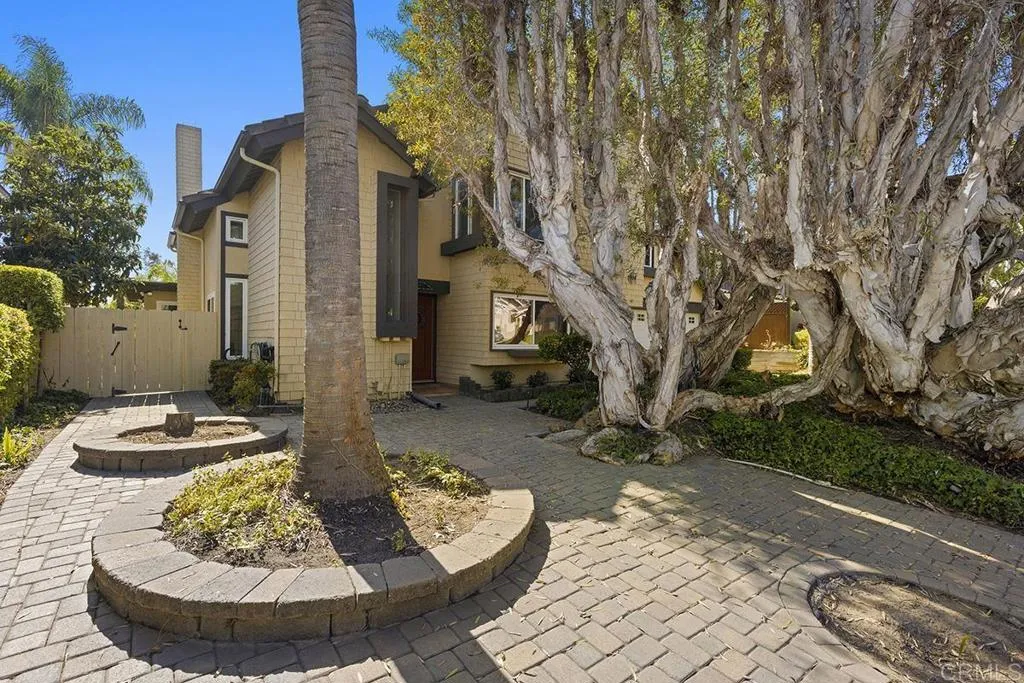 https://cdn.realtyfeed.com/cdn/127/306577580/0a8212be66b40a652526de0092de9e61.webp
