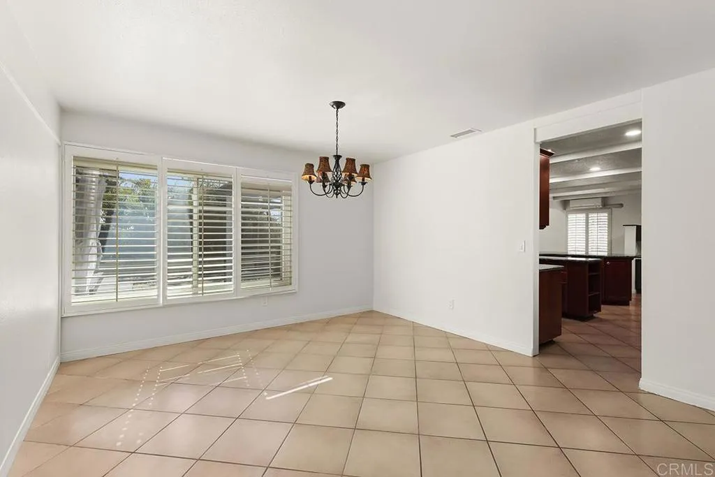 https://cdn.realtyfeed.com/cdn/127/306577580/fb8835aaaa40449af2b3963a978d2344.webp