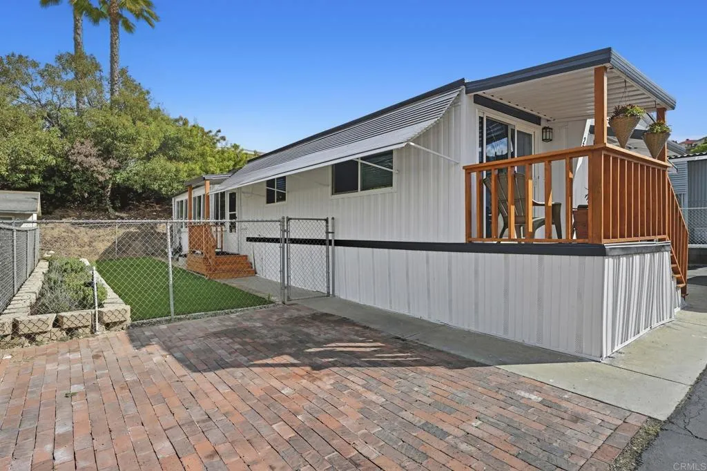 https://cdn.realtyfeed.com/cdn/127/306577702/d356e1f60f01c019856f220774aca7b8.webp