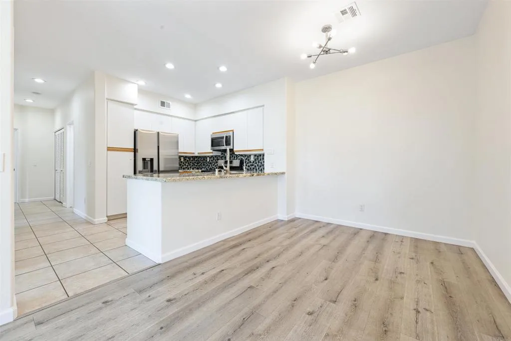 Photo #7: NDP2510386 Listing: Photo #7