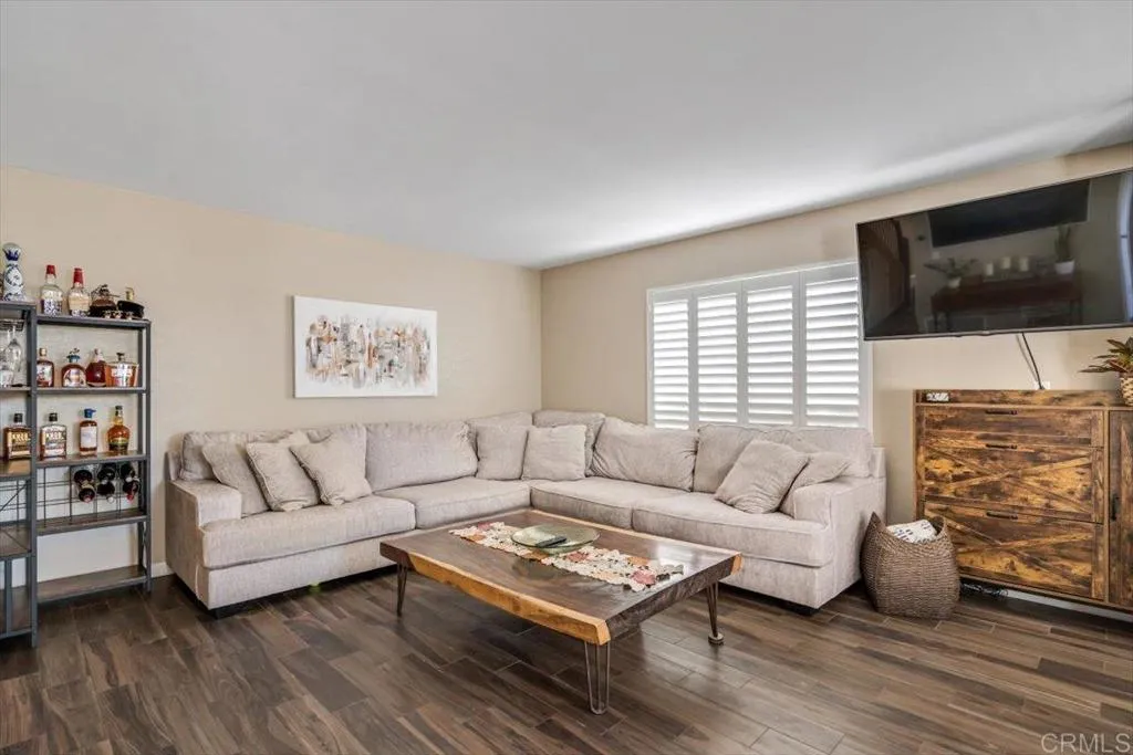 Photo #8: NDP2510389 Listing: Photo #8