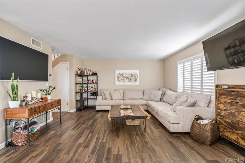 Photo #6: NDP2510389 Listing: Photo #6