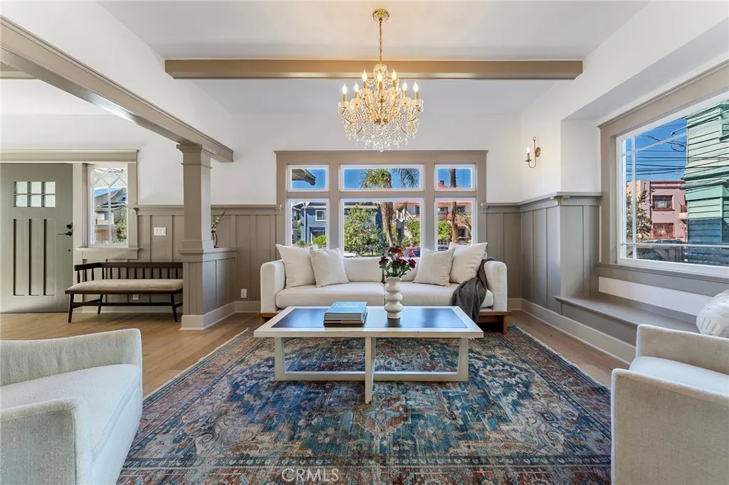 Los Angeles, CA 90006