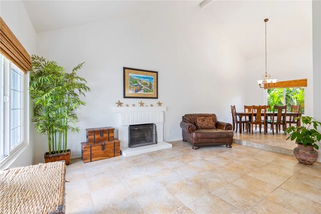 https://cdn.realtyfeed.com/cdn/127/306577897/124faf6df648e633cfe3c6541b5ab338.webp