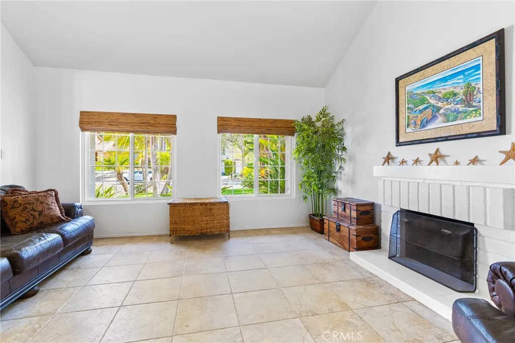 https://cdn.realtyfeed.com/cdn/127/306577897/6df6be784edb549fdb8e09d3e1985d93.webp