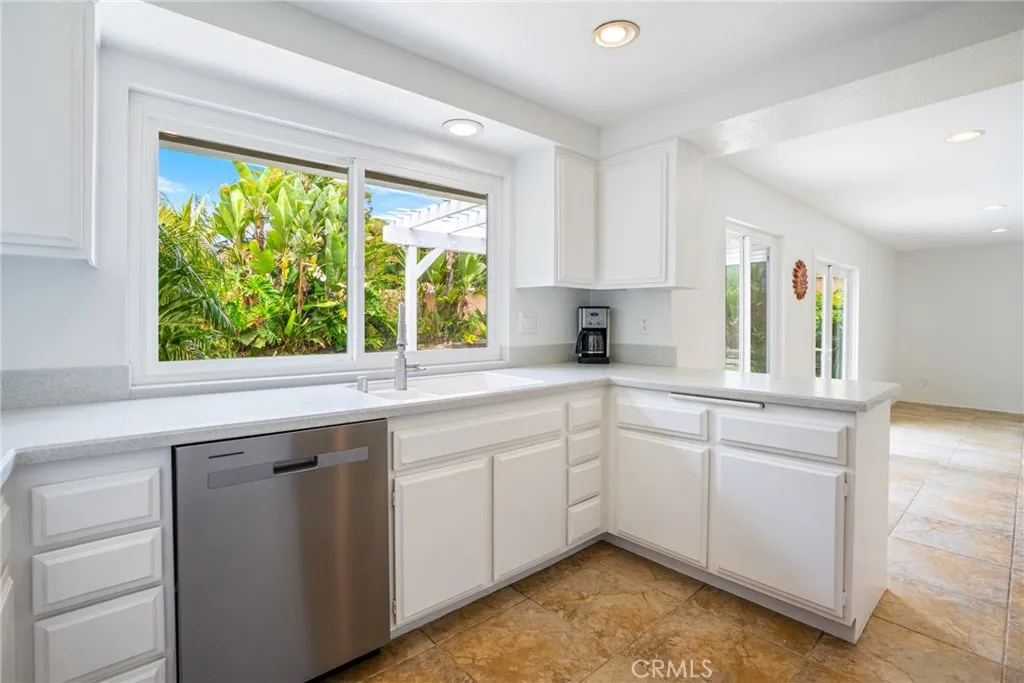 https://cdn.realtyfeed.com/cdn/127/306577897/cf84cb8518889e2ca2ac09925a474075.webp