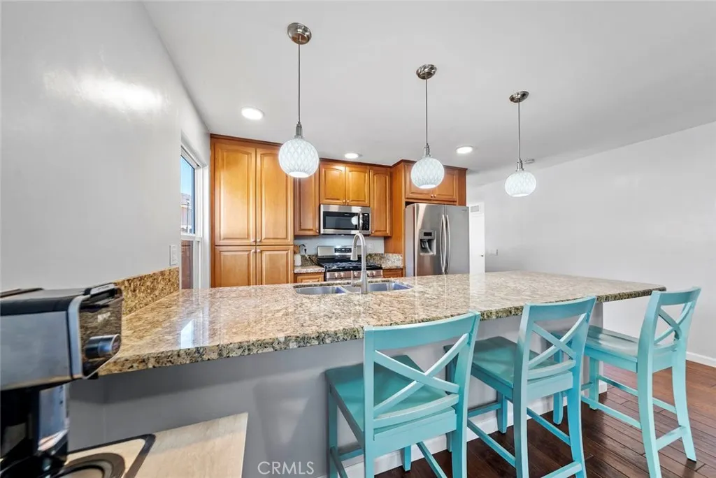 https://cdn.realtyfeed.com/cdn/127/306578016/015c58c59c32cacc4bfc7b31554b7d87.webp