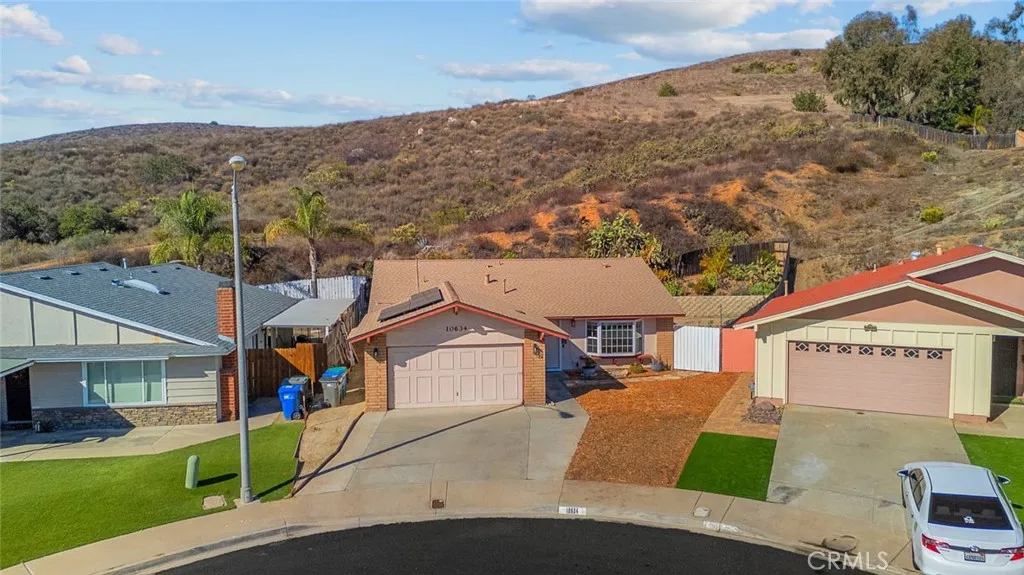 https://cdn.realtyfeed.com/cdn/127/306578016/e8206fd1cfd6f358fad242a76a42510c.webp