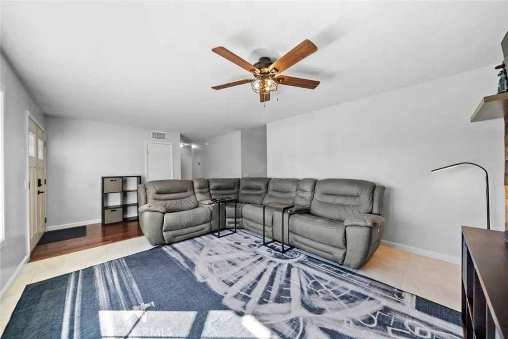 https://cdn.realtyfeed.com/cdn/127/306578016/f3b82d226c2eca8c44aa37f19f15b4ad.webp