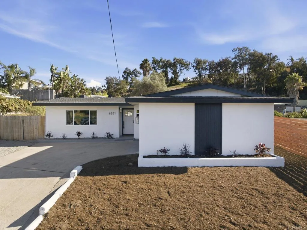 https://cdn.realtyfeed.com/cdn/127/306578027/73ee72558a764d5a4281401710de4cdd.webp