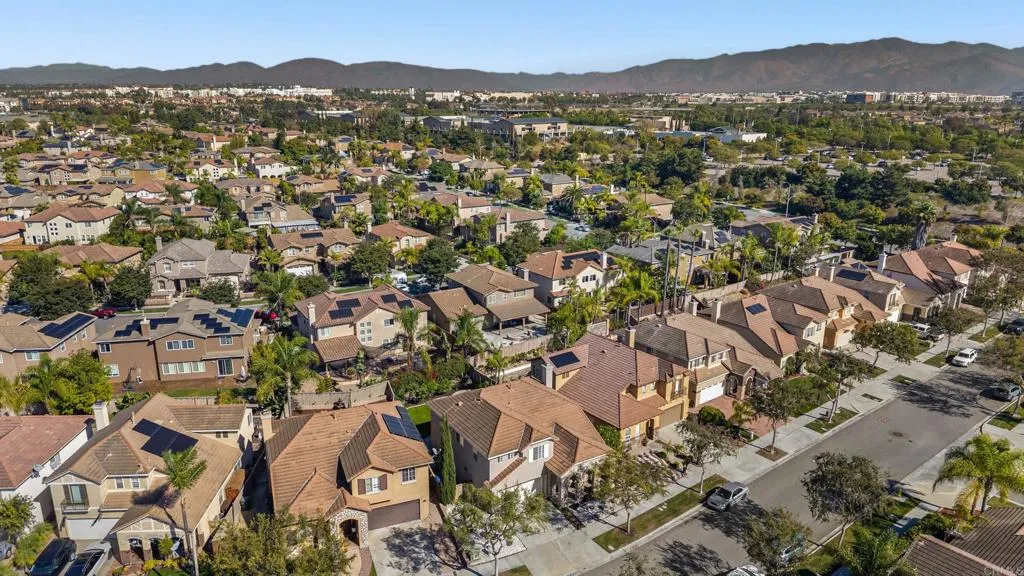 https://cdn.realtyfeed.com/cdn/127/306578121/1de2b7323376260b30201c67807c749c.webp