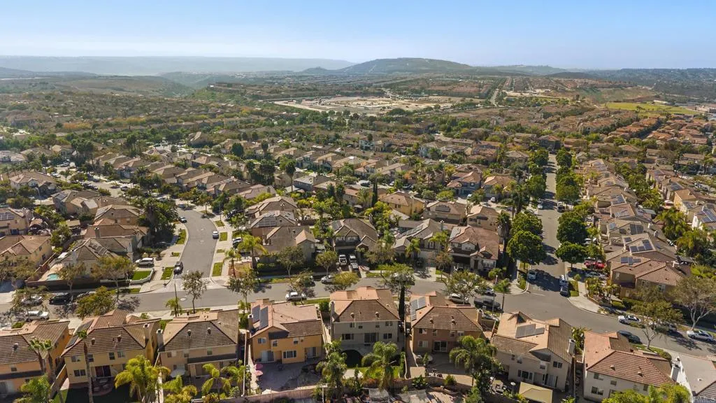 https://cdn.realtyfeed.com/cdn/127/306578121/8fff0b0baa8342f740611b30aa533703.webp