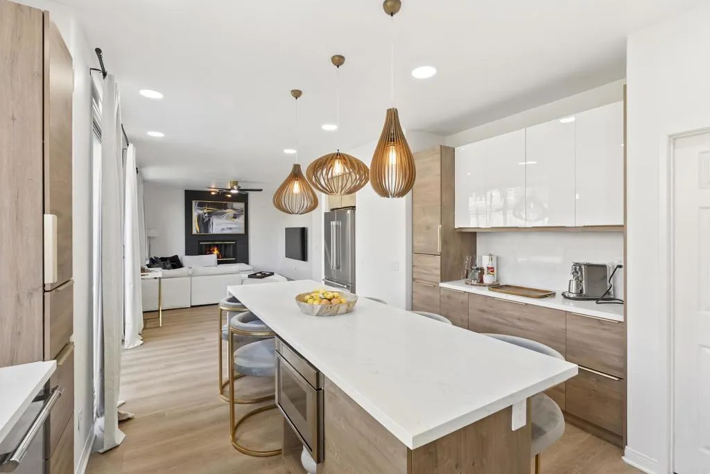 https://cdn.realtyfeed.com/cdn/127/306578121/9889d80d7f095d6f7c112a9b3c806a75.webp