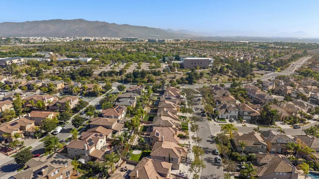 https://cdn.realtyfeed.com/cdn/127/306578121/aa077959af9b157fe6c267157d12963b.webp