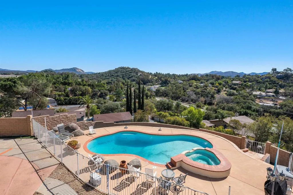 2016 Grade Road, Alpine, CA, 91901