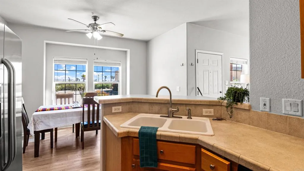 https://cdn.realtyfeed.com/cdn/127/306578212/4b2068d46be8f95b16f48d76f408392d.webp