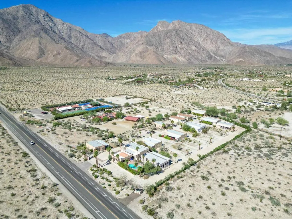 https://cdn.realtyfeed.com/cdn/127/306578212/9e848b60b2cf215e713e2870325b8529.webp