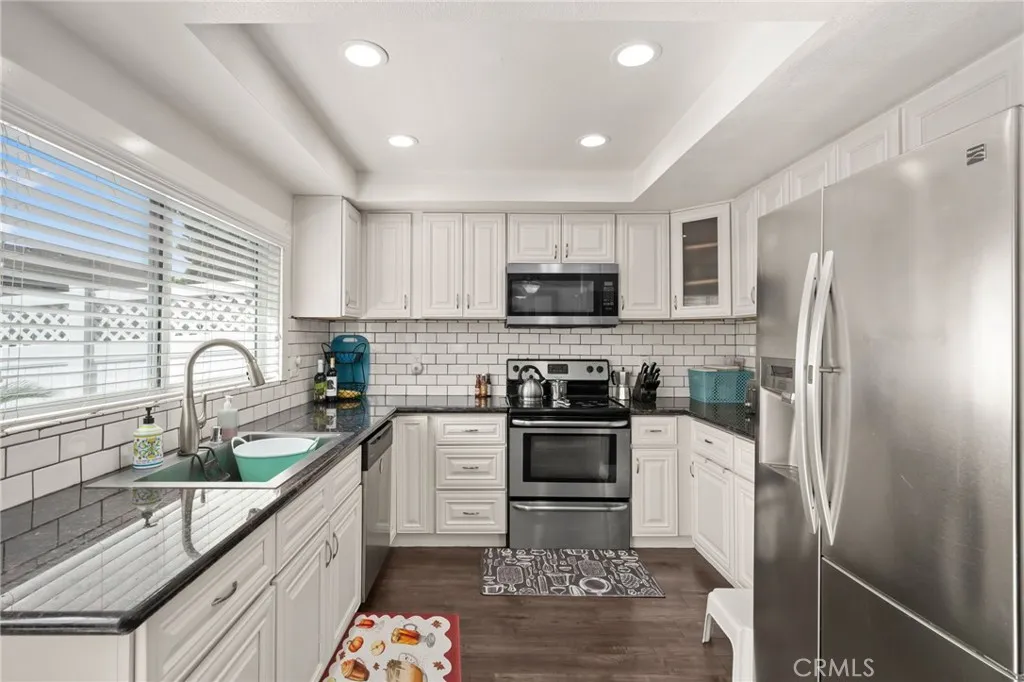 Photo #8: SW25225955 Listing: Photo #8