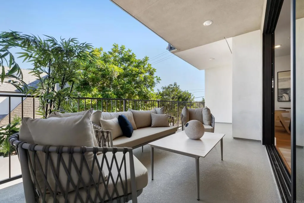 https://cdn.realtyfeed.com/cdn/127/306578265/48a7043ae05af8bc7b5006d9786c1444.webp