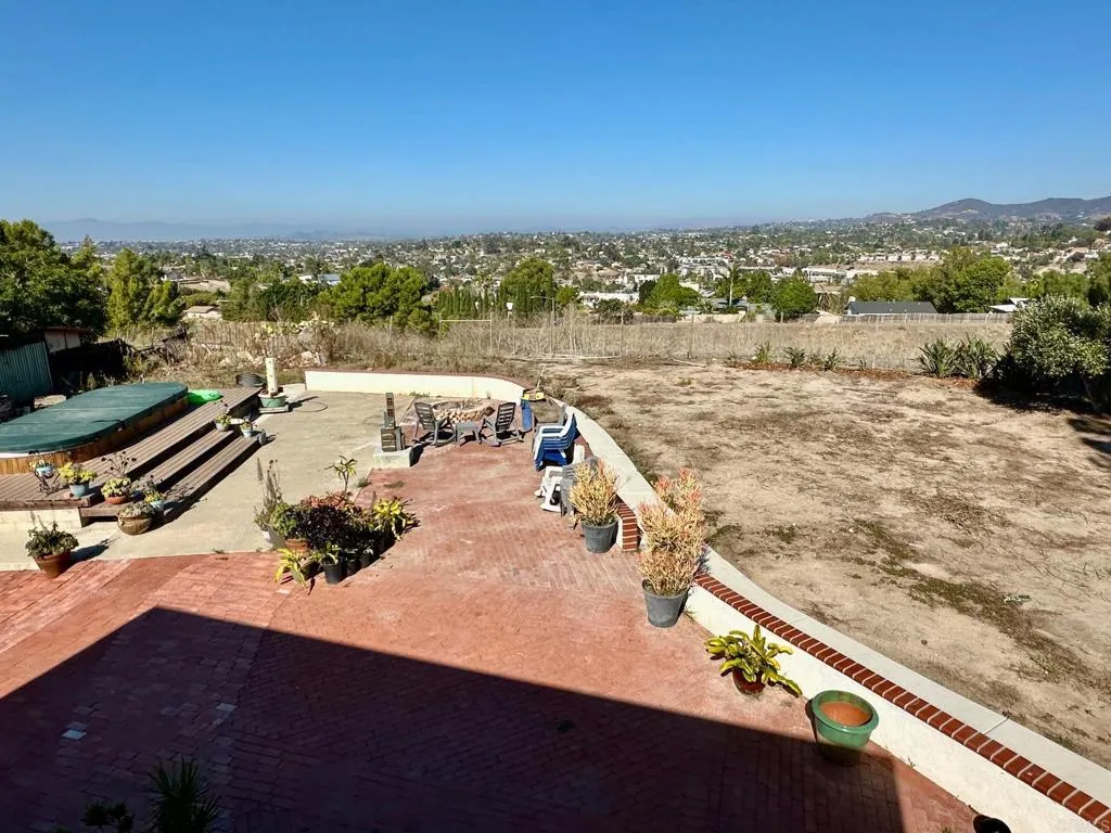 https://cdn.realtyfeed.com/cdn/127/306578270/e8a5d3d0c8e5e897fbb4747ec7c76100.webp