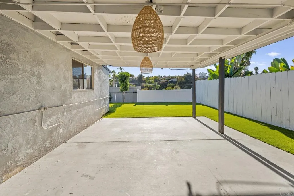 https://cdn.realtyfeed.com/cdn/127/306578329/69524bc87d5a6843f0648e1749001c13.webp