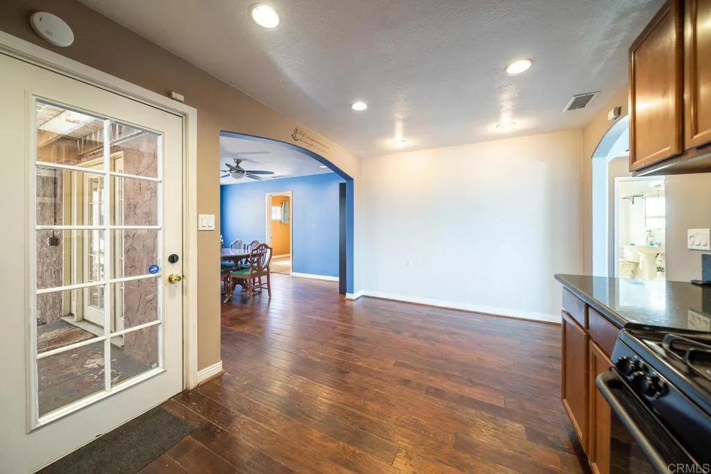 https://cdn.realtyfeed.com/cdn/127/306578387/40d480792e517f36249ed2b63f13b3b5.webp