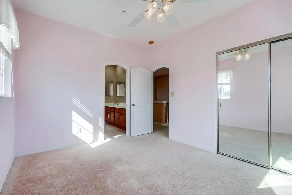 https://cdn.realtyfeed.com/cdn/127/306578395/21134c0ba1c81e35bf18df05cc271900.webp