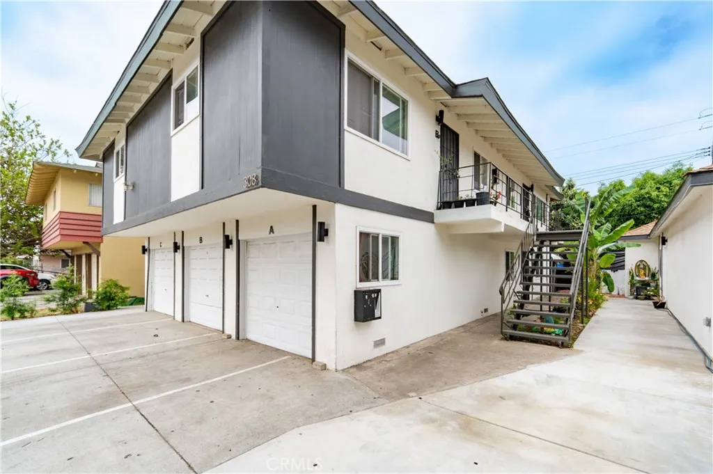 308 S Laurel Street, Santa Ana, CA 92704 - Photo 4 of 56, Santa Ana, CA